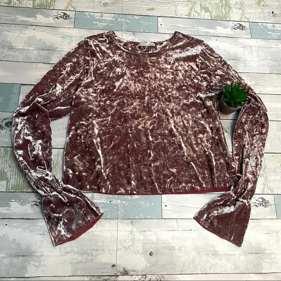 ZARA Collection Crushed Velvet Crop Top - Picture 2 of 7